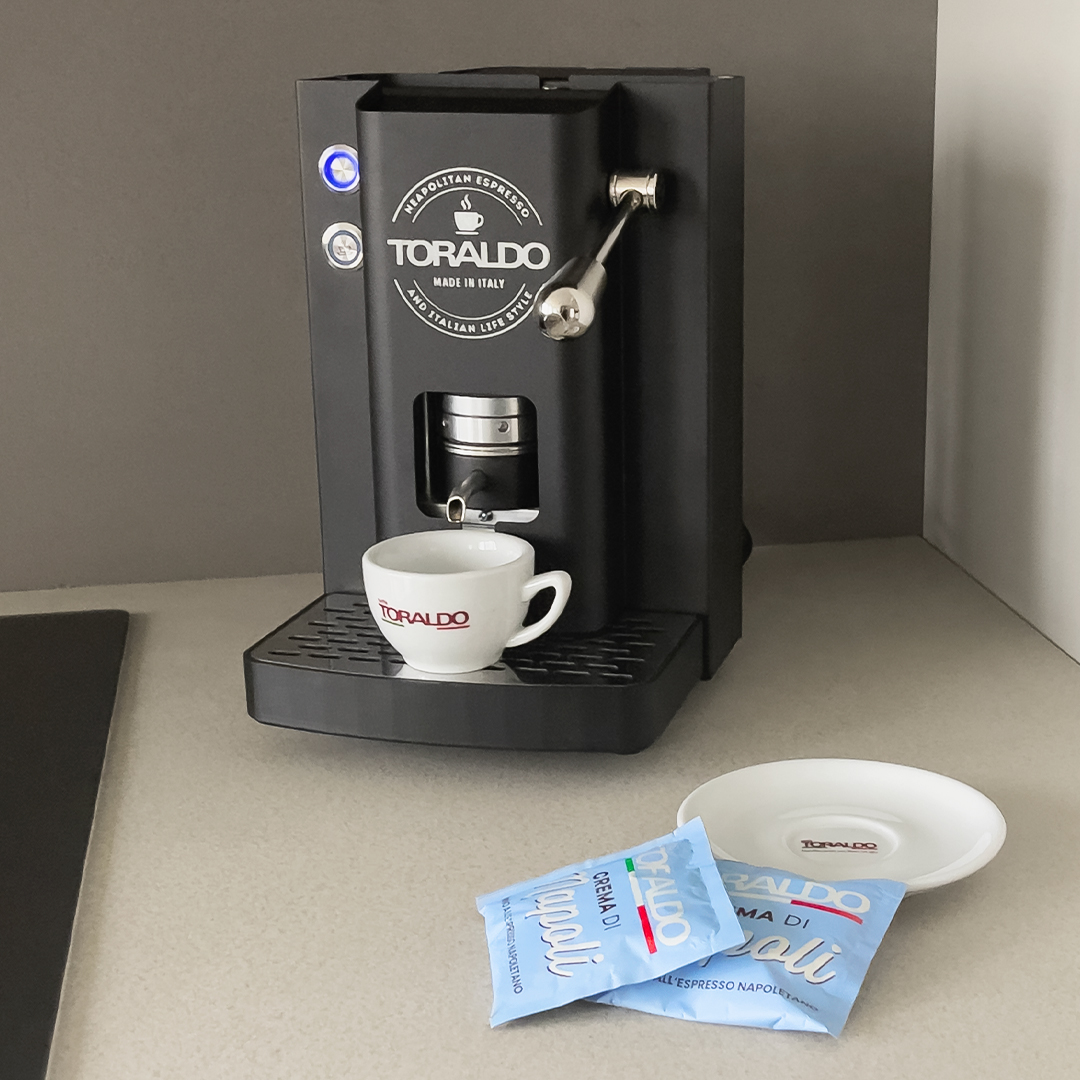 Caffè Toraldo, un'occasione in più per il consumo domestico: la nuova macchina espresso costruita da maestri artigiani e che resiste nel tempo