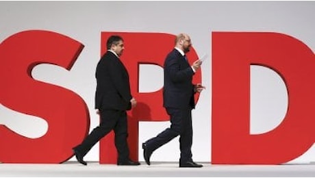 Germania, media: Schulz successore di Gabriel nell'Spd. Sfiderà Merkel