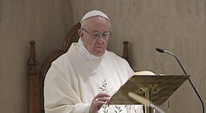 Pedofilia, il dolore del Papa: Come può un prete causare tanto male?