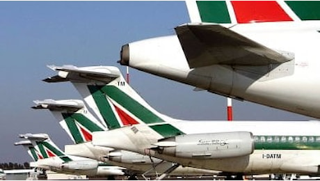 Alitalia, piano del governo: soluzione entro Pasqua o c'è il commissariamento