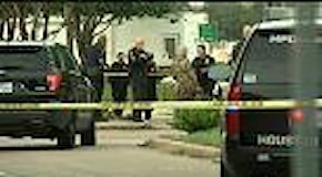 Usa, Houston: sparatoria davanti a commerciale, uomo colpito dalla polizia
