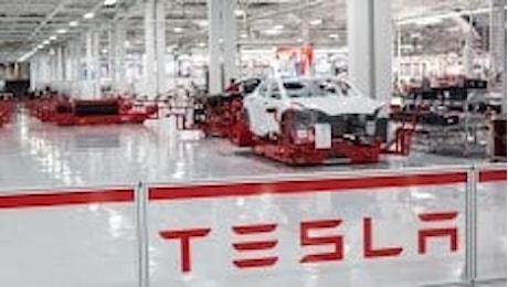 Tesla si ridimensiona, via il 9% dei lavoratori