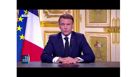 Francia in crisi, Macron non cede alle richieste di dimissioni