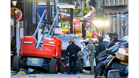 Il giallo della “bandiera” sul pick-up di New Orleans. E i cospirazionisti si scatenano