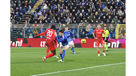 Como-Fiorentina 0-2, i viola volano con Adli e Kean