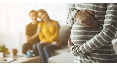 Argentina: fermata coppia di italiani con bambina nata da maternità surrogata