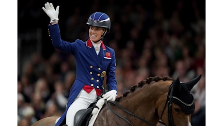 Parigi 2024, primo 'caso' alle Olimpiadi: picchia cavallo, stella del dressage è out