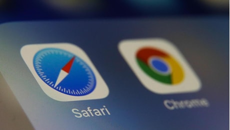 Apple studia alternative a Google, le ricerche su Safari diminuite “per la prima volta in 22 anni”