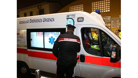 Giallo nel Fiorentino: 17enne trovato morto in strada, ucciso a coltellate dopo una lite