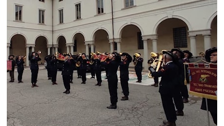 A Busto celebrazioni del 4 novembre con la Fanfara. In una domenica in musica