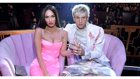 MGK e Megan Fox annunciano l'arrivo del loro primo figlio. Guarda le foto