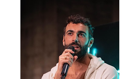 Marco Mengoni, morta la madre. L’annuncio social: “Siamo sgomenti”