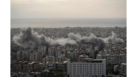 Medioriente, Libano: Pronti a firmare la tregua ma l'esercito di Israele si deve ritirare