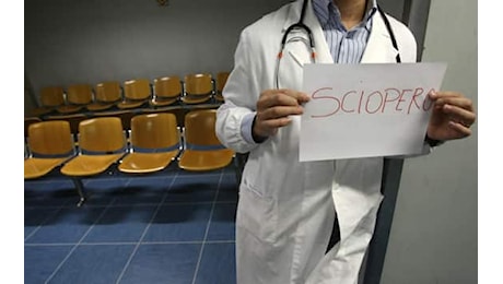 Sciopero dei medici il 20 novembre, sindacati contro la Manovra