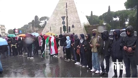 Corteo pro-Palestina a Roma, ispezioni a tappeto: la sala controllo video al Viminale