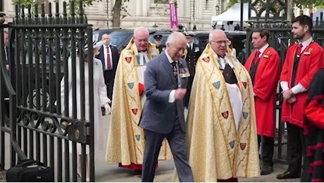Re Carlo a Westminster per l'ottantesimo anniversario della vittoria nella II guerra mondiale