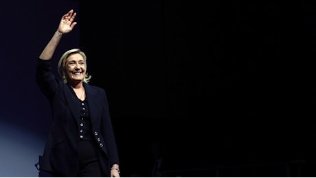 Nel feudo della destra in delirio per Marine Le Pen. Ma la leader avverte: “È solo il primo passo”