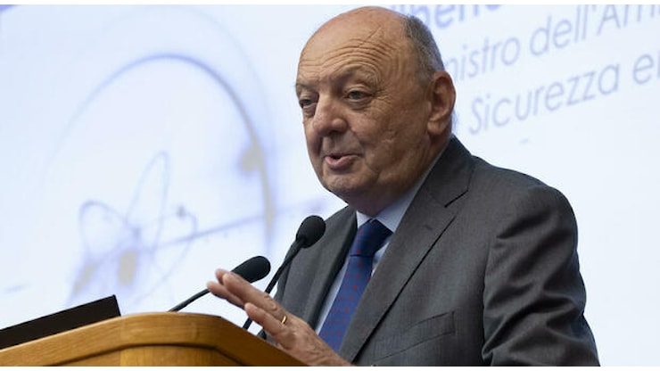 Auto elettriche, torna il bonus. Pichetto, da settembre 600 milioni per acquisto fino ad 11 mila euro per vettura - Il Messaggero - Motori Auto elettriche, torna il bonus. Pichetto, da settembre 600 milioni per acquisto fino ad 11 mila euro per vettura - Il Messaggero - Motori