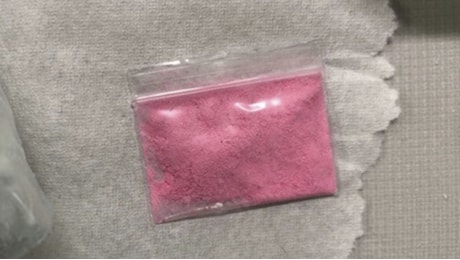 Cocaina rosa, ecco cos'è la droga diffusissima tra i giovani