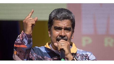 Venezuela, altissima tensione sui risultati: Maduro canta vittoria, l’opposizione denuncia brogli