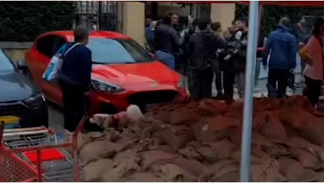 Alluvione a Bologna: la situazione nei pressi dello stadio questa mattina