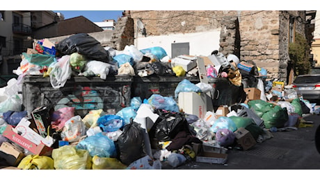 Palermo assediata dai rifiuti, Rap al lavoro per recuperare: ecco le strade in cui è stata programmata la pulizia