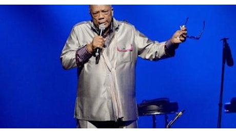 Morto Quincy Jones, il produttore e musicista aveva 91 anni