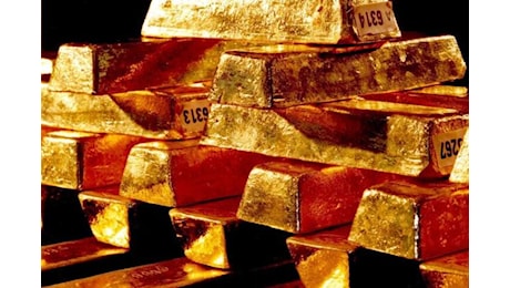 Prezzo oro in calo, Spot scambiato a 3.393,66 dollari
