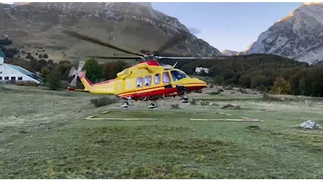 GRAN SASSO / BEL TEMPO IN QUOTA: ELICOTTERI E DRONI GIÀ IN VOLO PER CERCARE GIORGIO LANCIOTTI