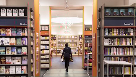 Riapre la «Rizzoli» in Galleria Vittorio Emanuele II a Milano: fu la libreria di Biagi e Fallaci. Tra i primi ospiti Rula Jebreal e Walter Veltroni