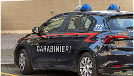 Omicidio Sestri Levante, spara alla moglie e va dai carabinieri: Non voleva prendere le medicine