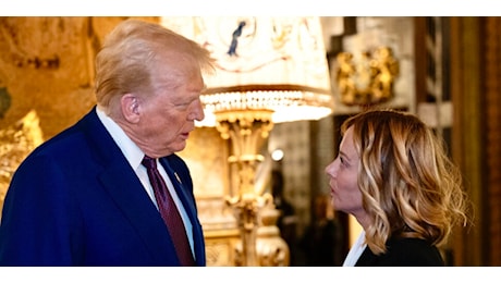 L’incontro lampo con Trump: «Meloni ha assaltato l'Ue». Pressing su Sala. LE FOTO