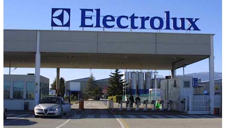 ELECTROLUX: PERMANE LA CRISI; SI APRE LADISCUSSIONE SUI CONTRATTI DI SOLIDARIETÀ.