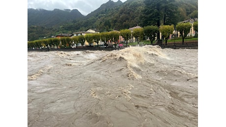 Maltempo, Brembo rapidamente in piena. La situazione a San Giovanni Bianco e San Pellegrino (video)