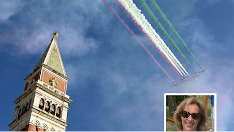 Venezia, offese alle Frecce Tricolori dalla prof: «Criticavo rumore e smog». Il caso arriva al ministro