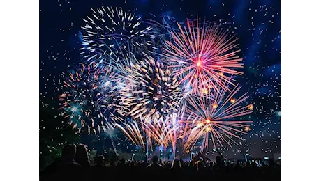 VENETO – Fuochi d’artificio cadono fra gli spettatori: panico e ustionati