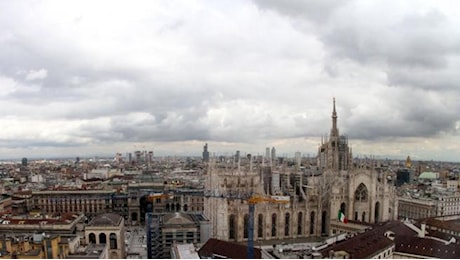 Previsioni meteo venerdì 4 ottobre: a Milano e in Lombardia cielo coperto ma tempo stabile, sabato sereno. Polemica con la Regione per la mancata allerta