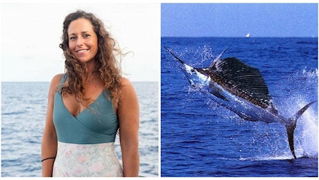 Giulia Manfrini morta trafitta da un pesce spada, l'influencer 36enne stava facendo surf in Indonesia