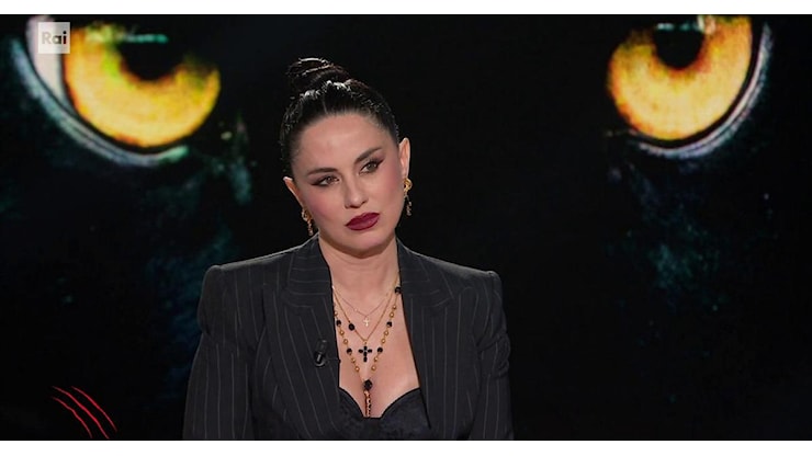 Paola Iezzi a Belve, quando io e Chiara ci siamo allontanate ho pensato spesso alla morte - RaiNews Paola Iezzi a Belve, quando io e Chiara ci siamo allontanate ho pensato spesso alla morte - RaiNews