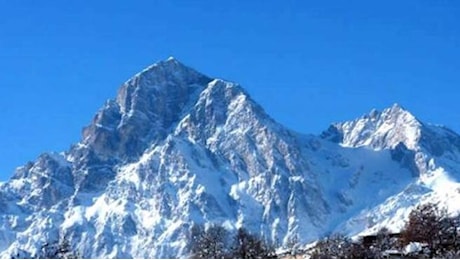 Gran Sasso, ricerche sospese per i due alpinisti di Rimini bloccati in un canalone. I soccorritori: «Non riusciamo ad avvicinarci»