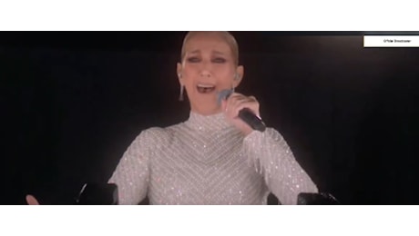 Olimpiadi, l'emozionante esibizione di Celine Dion: il ritorno sul palco dopo la diagnosi della malattia (video)