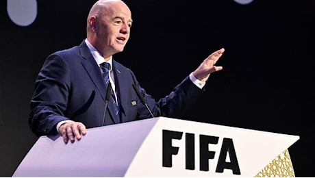 Caos Calendari, Leghe e calciatori fanno causa a FIFA. La replica: Leghe ipocrite, preferiscono amichevoli e tournée