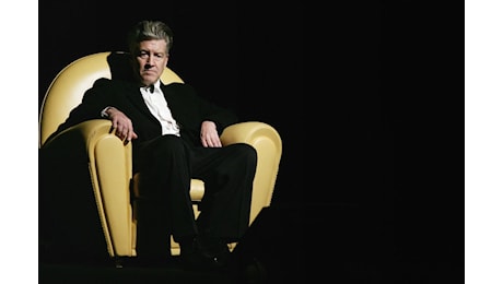 David Lynch ha detto di non poter più uscire di casa a causa di un enfisema polmonare