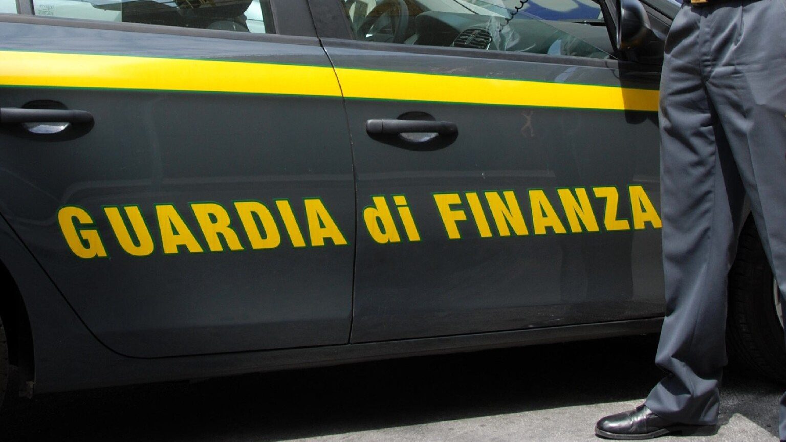 Prezzi del carburante, stretta anti-speculazione della guardia di finanza anche in provincia