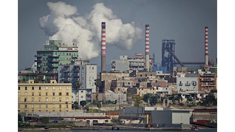 Ex Ilva, 15 candidati all’acquisto. Urso: «Abbiamo evitato il collasso»