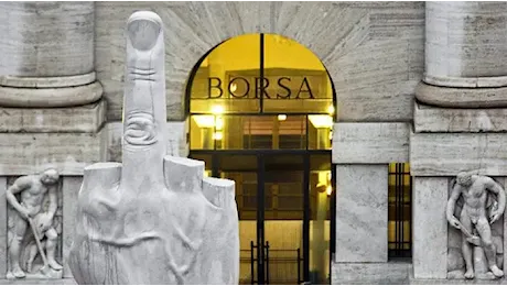 Borse, Milano chiude in negativo