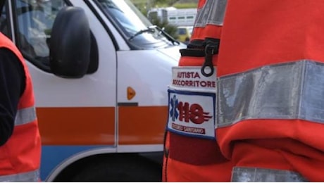 Strade di sangue, due incidenti in poche ore: muore 17enne, grave 49enne