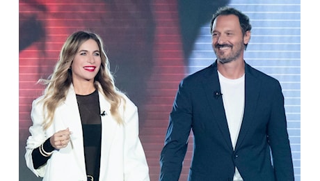 VIDEO | Occhi che ti incastrano e risate, l'amore di Eleonora Pedron e Fabio Troiano a Verissimo