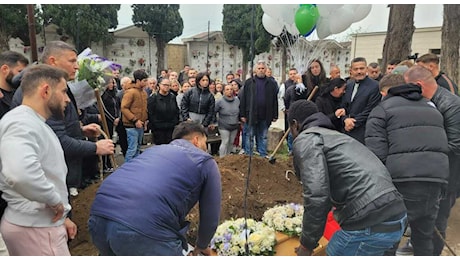 Samuel Tafciu, morto nell'esplosione di Ercolano: l'ultimo saluto ad Aversa