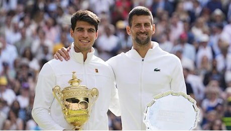 Le mosse di Alcaraz per il trionfo di Wimbledon, Djokovic: «Io non l'ho mai visto servire così»